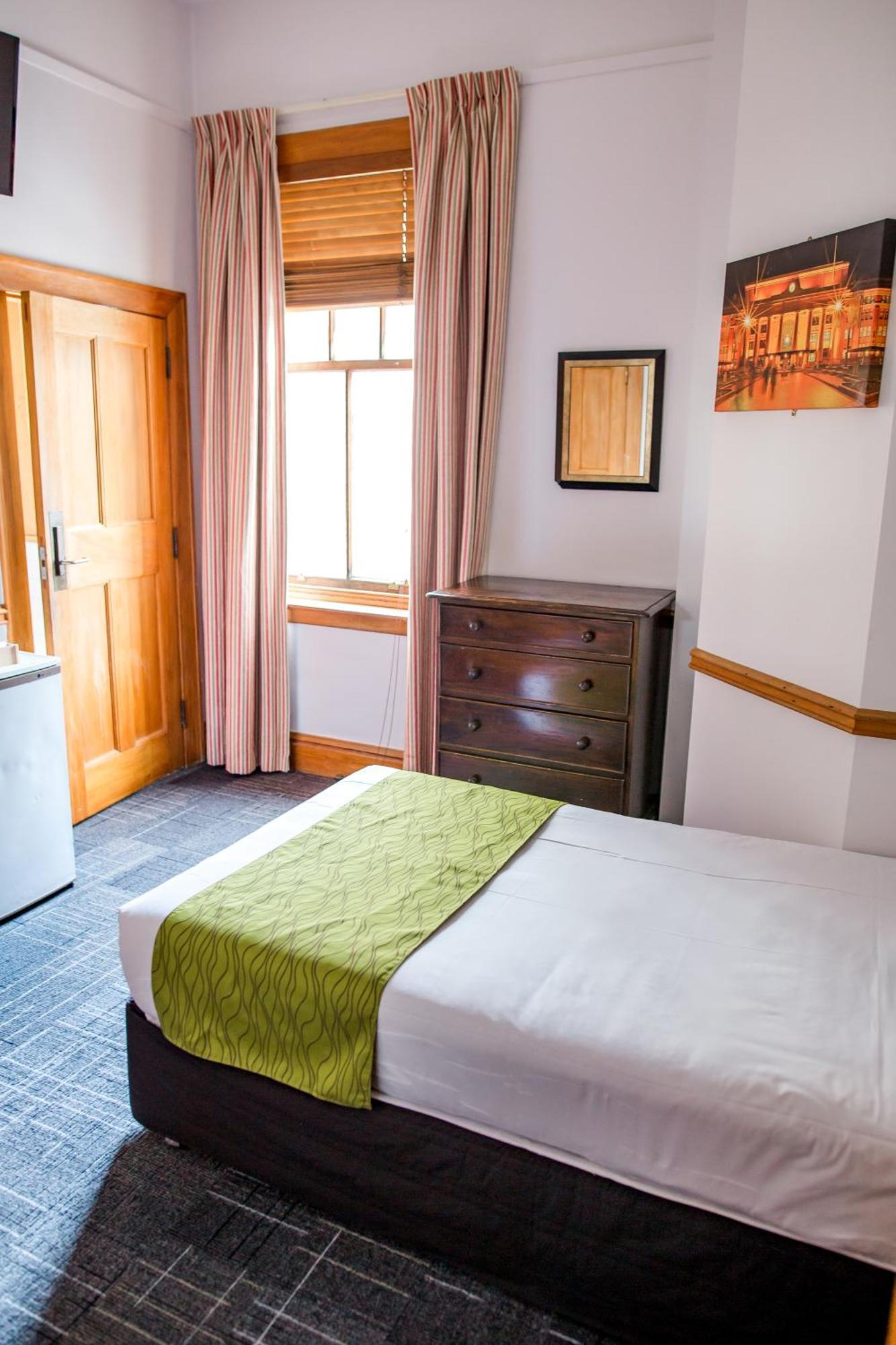 ולינגטו The Cambridge Hotel & Backpackers מראה חיצוני תמונה